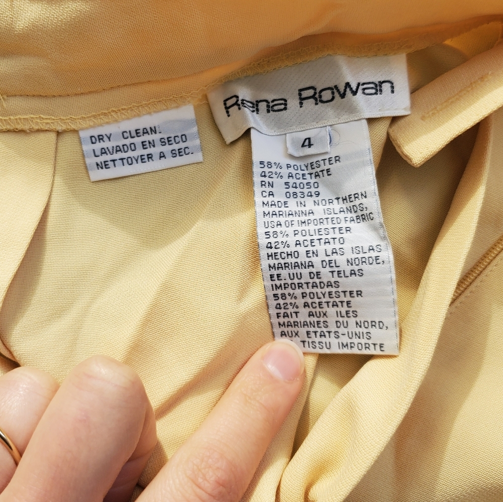 Yellow pants - Picture 2 of 2
